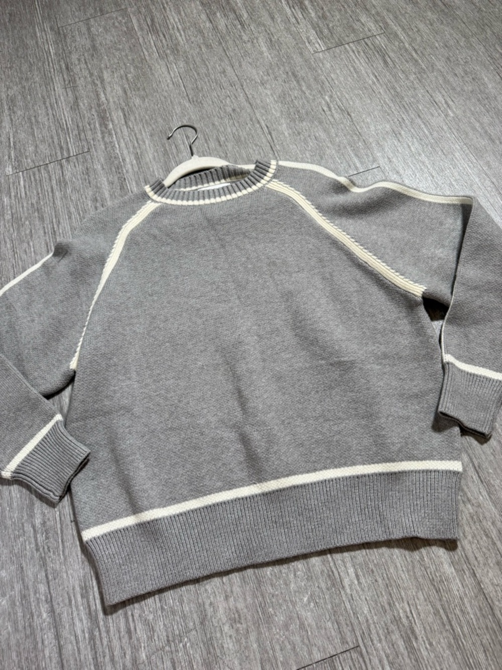 Idem‎ Ditto Sweater Gray Cream Contrast Stitch Oversized Cozy Minimalist Preppy